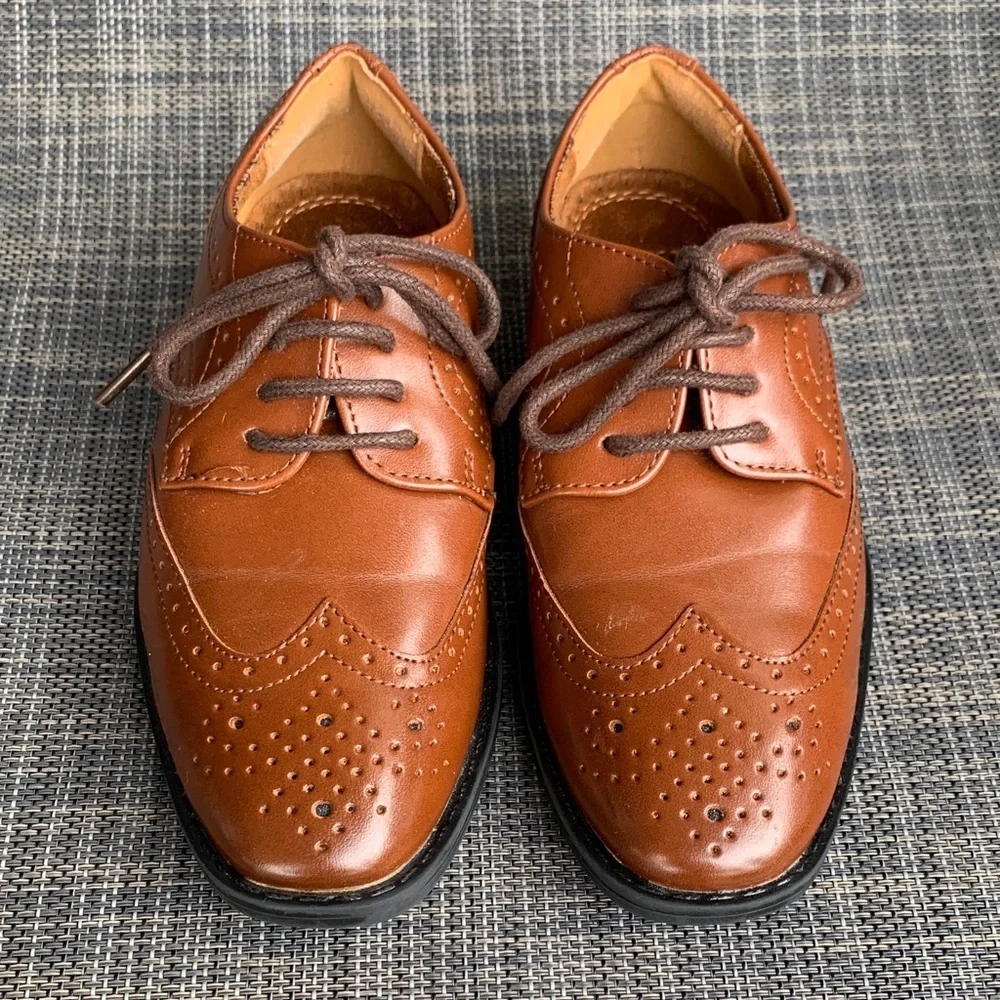 Stacy Adams Dunbar Wingtip Oxford Cognac' Dress Shoes little boys size 11